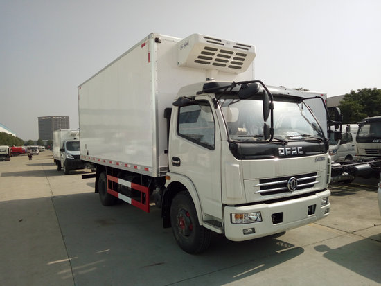 東風(fēng)多利卡國五冷藏車(5米)