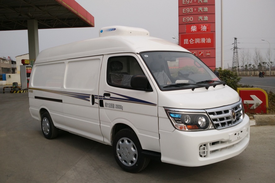 (5.8方)金杯海獅面包冷藏車(chē)