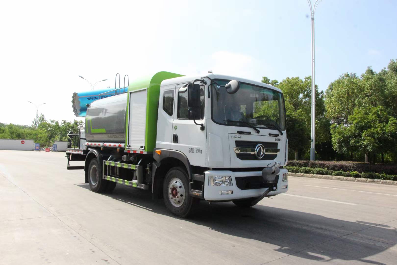 多利卡D9/80米霧炮車CLT5160TDYEQ6A型多功能抑塵車